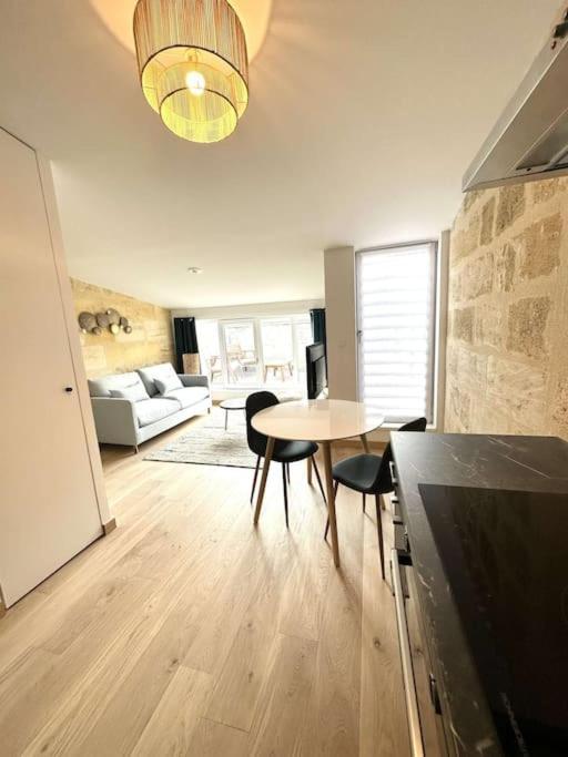 Апартаменти 5- Hypercentre - 4Pers - Clim - Terrasse - Netflix Лібурн Екстер'єр фото